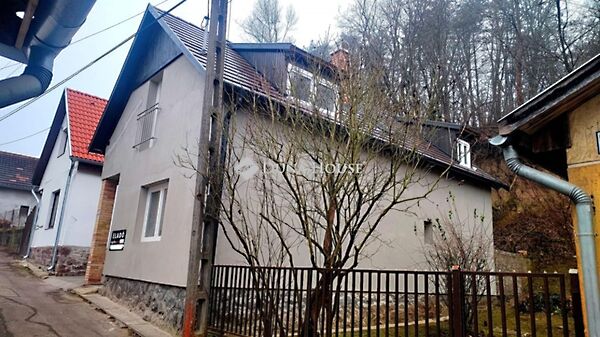 Eladó ház Zebegény