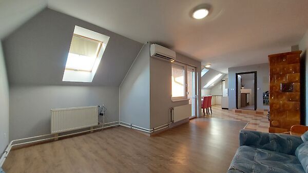 Kiadó lakás Üröm