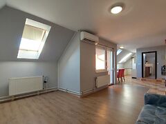 Kiadó lakás Üröm