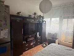 Eladó lakás Esztergom, Kertváros