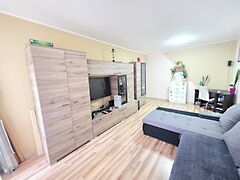 Eladó lakás Dunaújváros, Duna-part