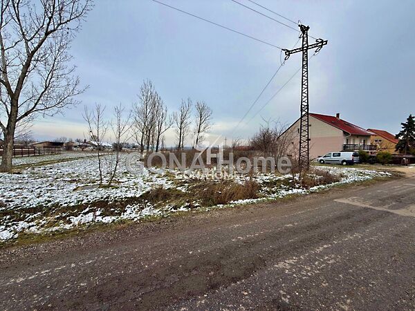 Eladó földterület Öskü