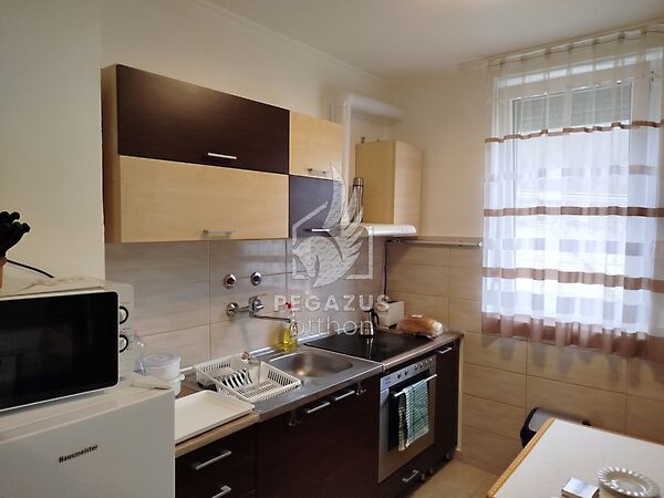 Eladó lakás Királd