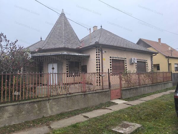 Eladó ház Tiszaföldvár