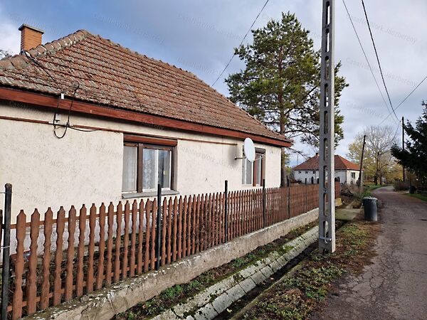 Eladó ház Hevesvezekény