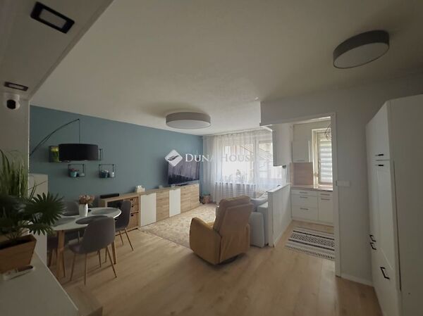 Eladó lakás Budapest, III. kerület