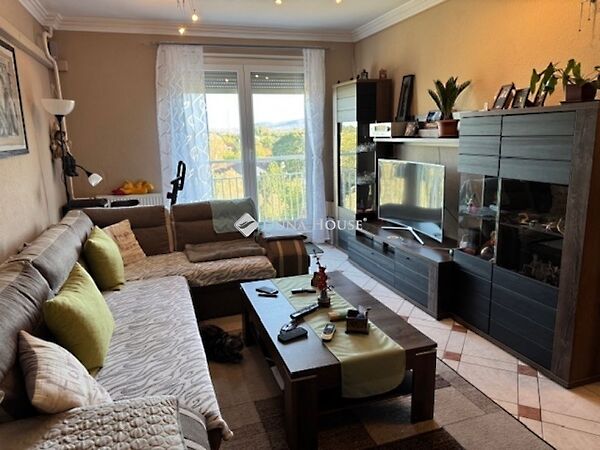 Eladó lakás Budapest, III. kerület