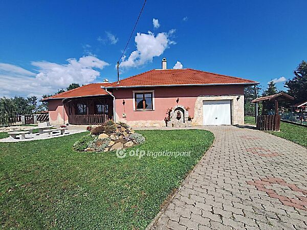 Eladó ház Komádi