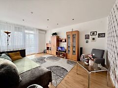 Eladó lakás Oroszlány