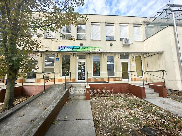 Eladó üzleti Kisújszállás