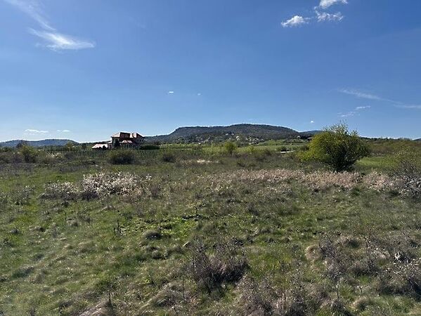 Eladó földterület Szentendre