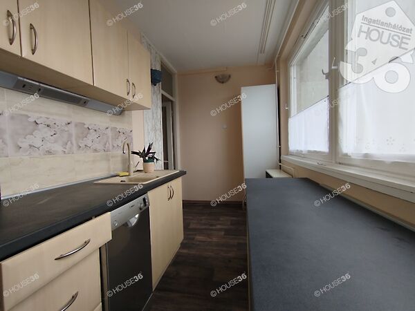 Eladó lakás Szabadszállás