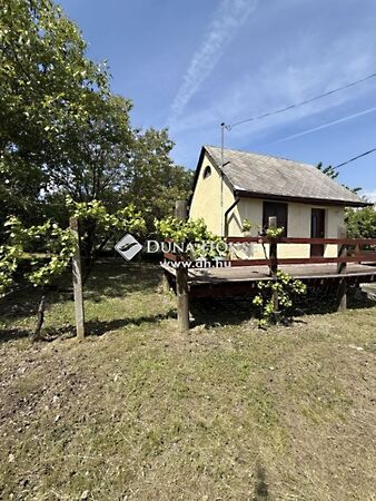 Eladó ház Balatonkenese