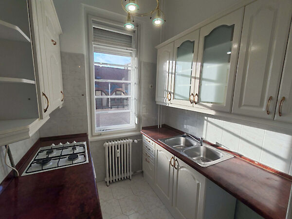 Eladó lakás Debrecen