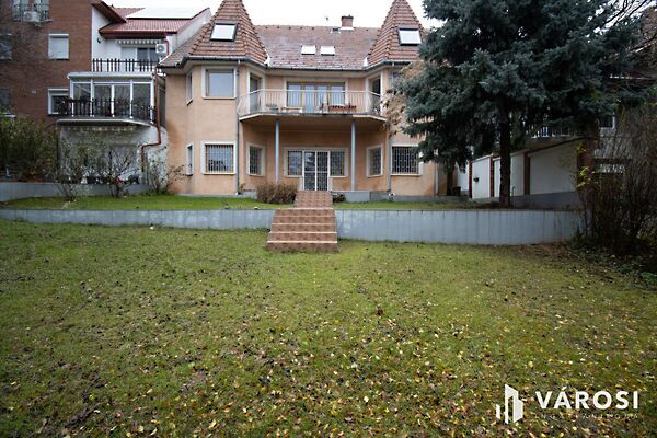 Eladó lakás Budaörs