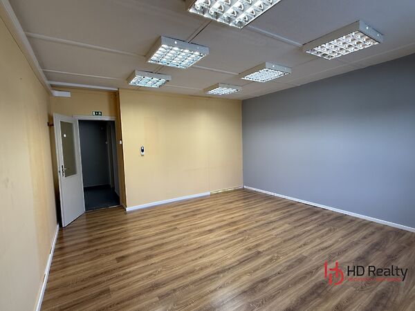 Kiadó ipari Győr, Likócs