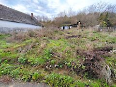 Eladó földterület Bár