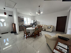 Eladó ház Mikepércs