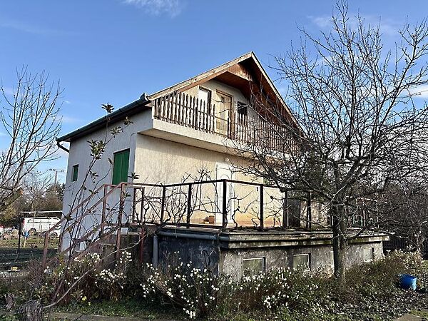 Eladó ház Budakalász