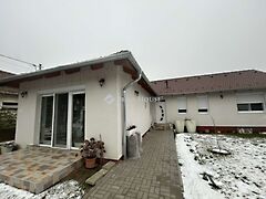 Eladó ház Erdőkertes