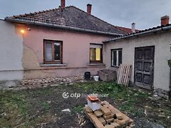 Eladó ház Pápa