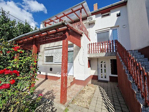 Eladó ház Kisújszállás