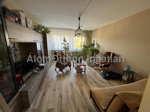 Eladó lakás Dunaújváros, Béke városrész