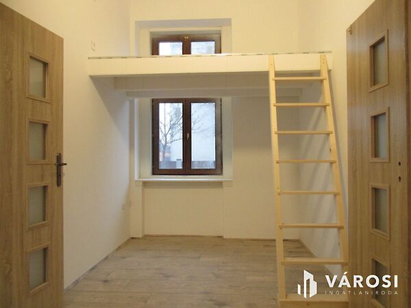 Eladó lakás Balassagyarmat