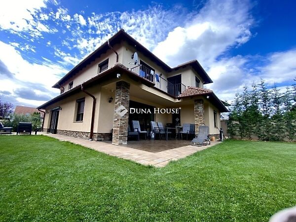 Eladó ház Csömör