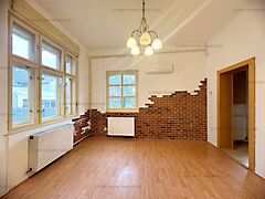 Eladó lakás Budapest, III. kerület, Csillaghegy