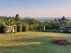 Eladó földterület Páty