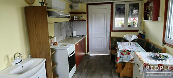 Eladó földterület Újszentiván