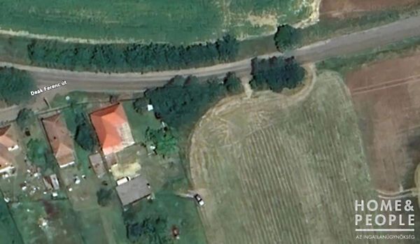 Eladó földterület Cserháthaláp