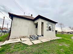 Eladó ház Újszász