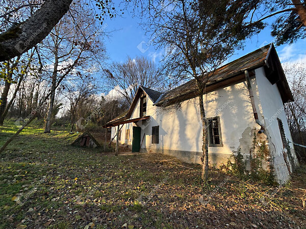 Eladó földterület Nemesrádó