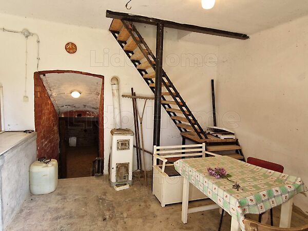 Eladó földterület Nyim