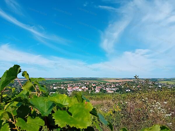 Eladó földterület Tab