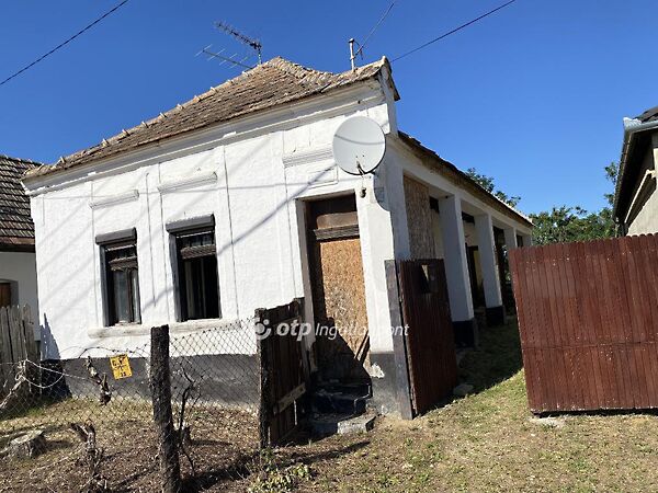 Eladó ház Bakonyszücs