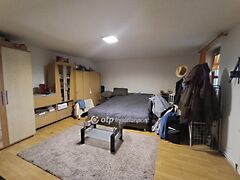 Eladó ház Vértesboglár