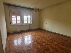 Eladó lakás Székesfehérvár, Belváros