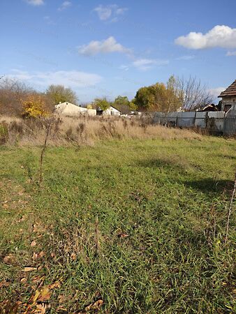 Eladó földterület Nagykáta