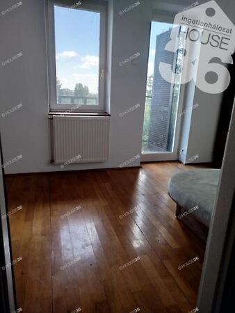 Eladó ház Leányfalu