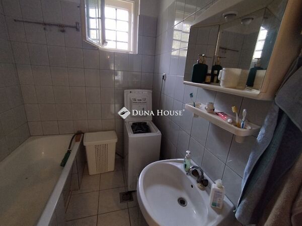 Eladó ház Almásfüzitő