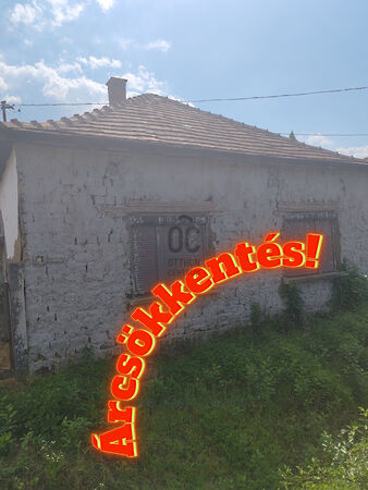 Eladó ház Tiszatenyő