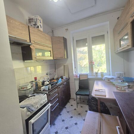 Eladó lakás Oroszlány