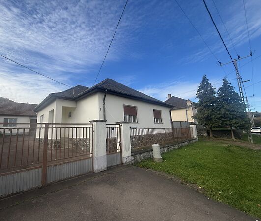 Eladó ház Egerbakta