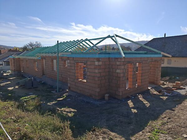 Eladó lakás Mende, Központ