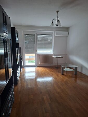 Eladó lakás Keszthely