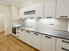 Eladó lakás Kecskemét