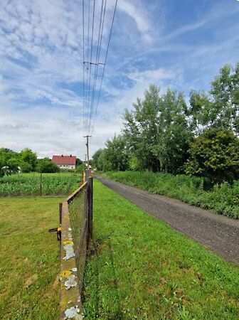 Eladó földterület Som